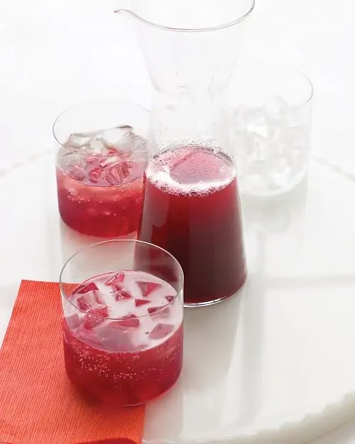 16 New Year's Eve Drinks: Sparkling Bubbly Concoctions