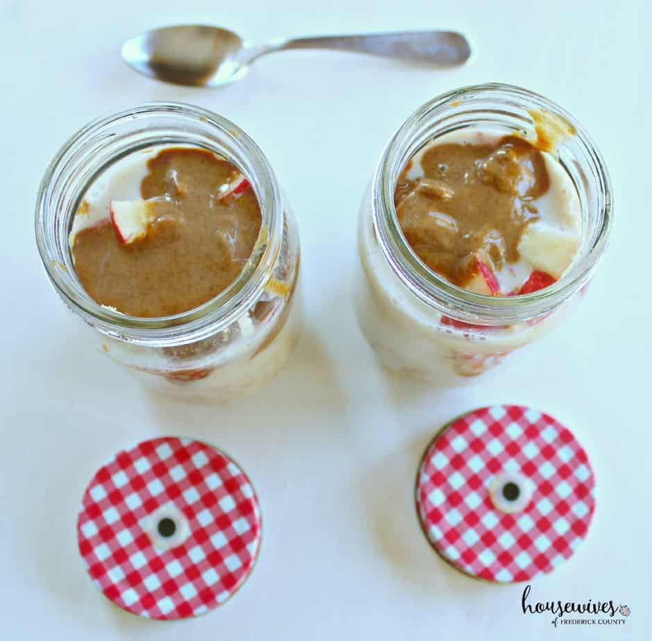 Don't use lids with straw holes for overnight oats
