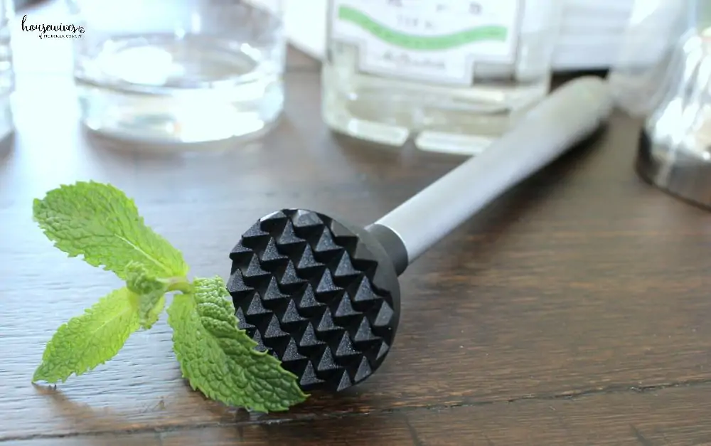 How To Muddle Mint