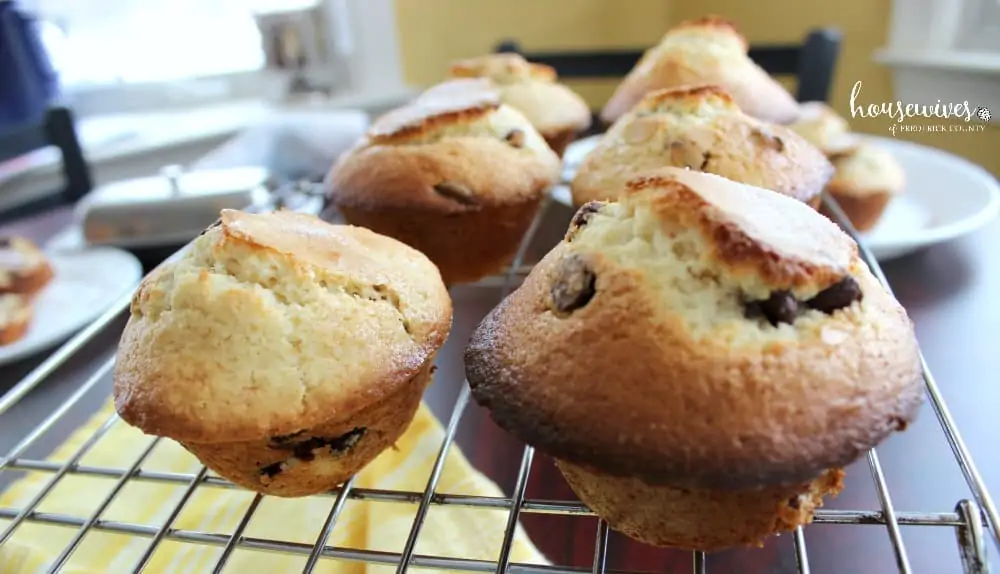 Easy Chocolate Chip Walnut Cookie Muffins