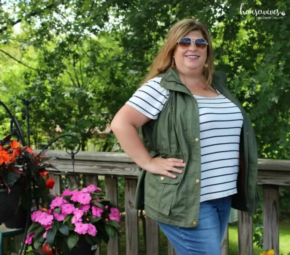 Plus size sleeveless cargo jacket