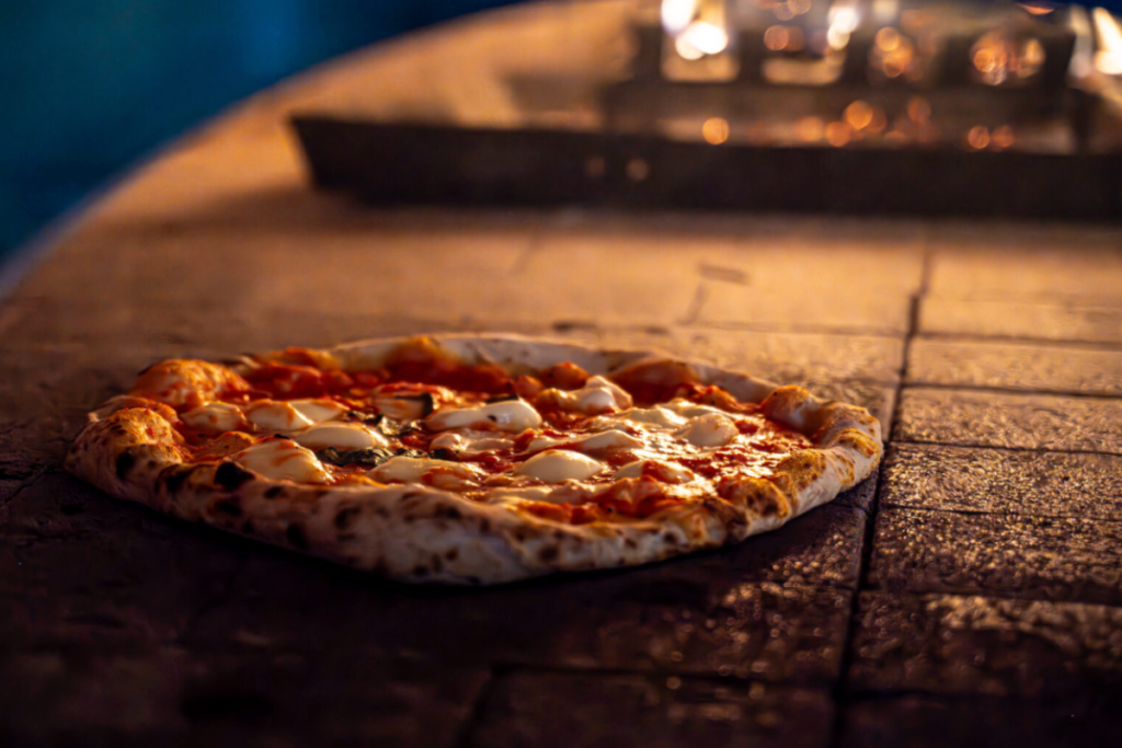Neapolitan-style pizza at ManalĂş Italian Restaurant in Frederick, Maryland