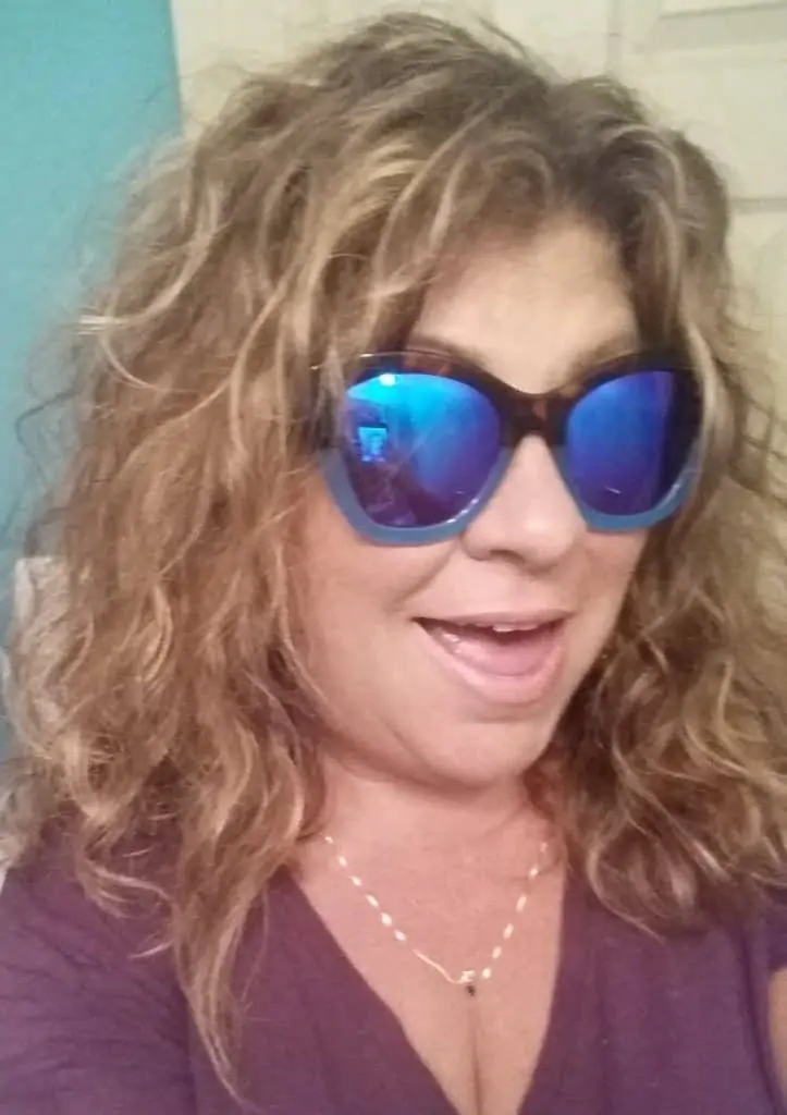 How to Get Beach Waves Using Sea Salt Spray