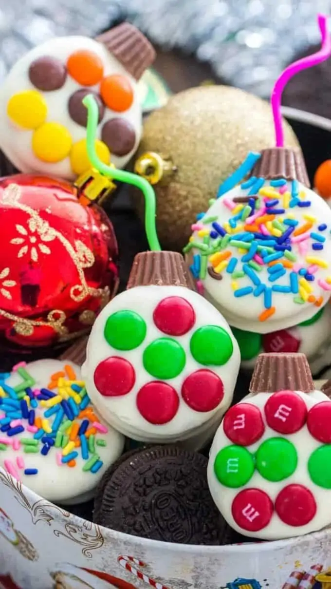 Christmas Oreo Ornament Cookies