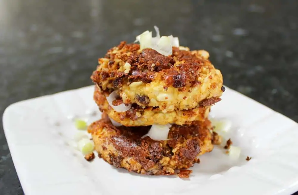 Cauliflower Fritters with Almond Flour: Low Carb & Delicious!