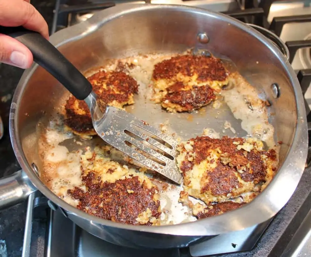 Cauliflower Fritters with Almond Flour: Low Carb & Delicious!