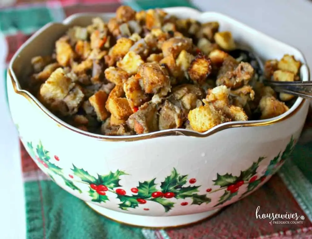 Moist Bread Stuffing Recipe: A Traditional Classic