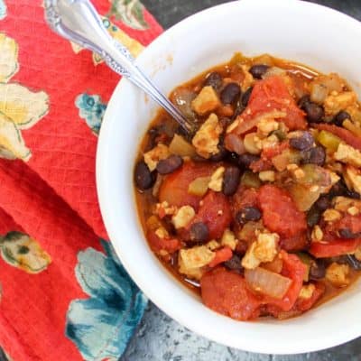 Simple Vegetarian Chili Recipe with Tempeh