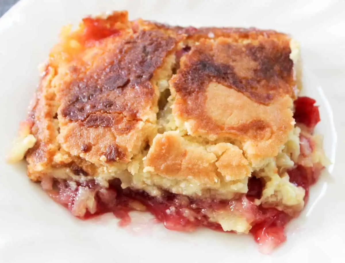 Easy Cherry Pineapple Dump Cake