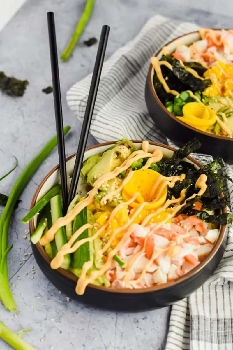A photo of a California poke bowl.