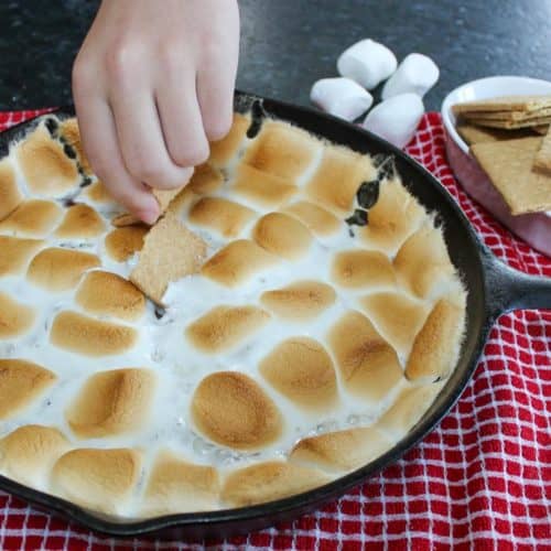 Easy S'mores Dip: No Campfire Needed!