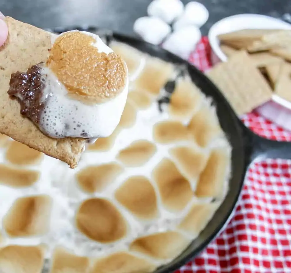 Easy S'mores Dip: No Campfire Needed!