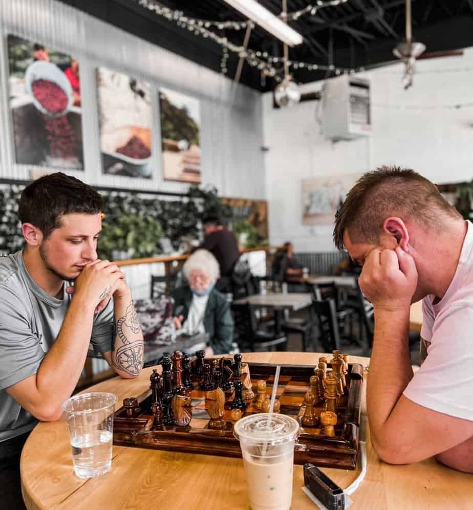customers playing chess at dublin roasters coffee