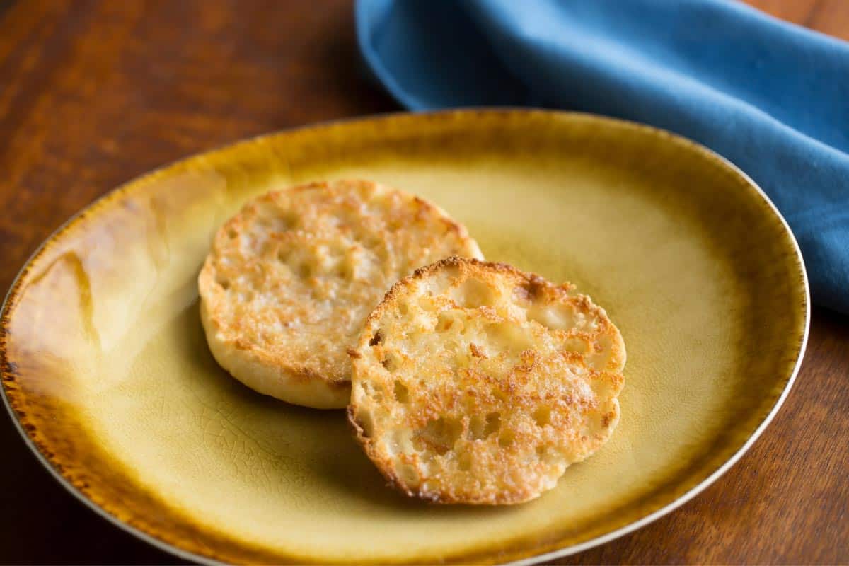 what can you eat with crab dip