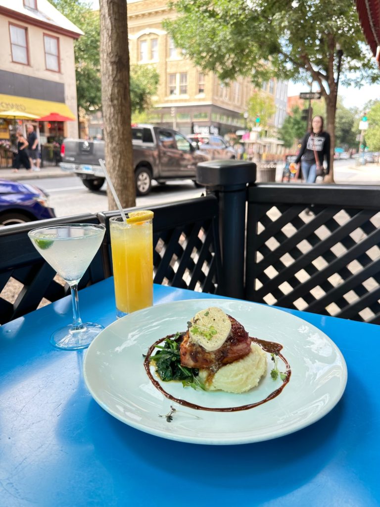 Isabella's Taverna & Tapas Bar Happy Hour Specials - Sangria, margaritas, espresso martinis