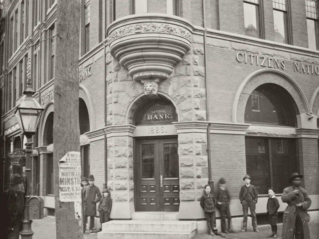 Black and white picture of Citizens National Bank in Downtown Frederick in early 1900s